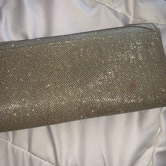 Golden Clutch Purse - Picture 4 of 4
